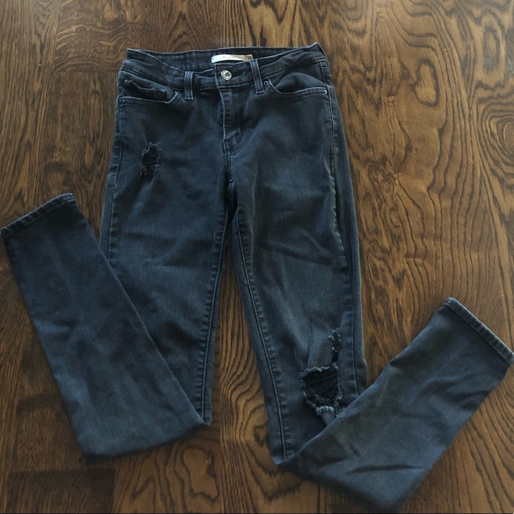 Levi’s 711 skinny jeans!